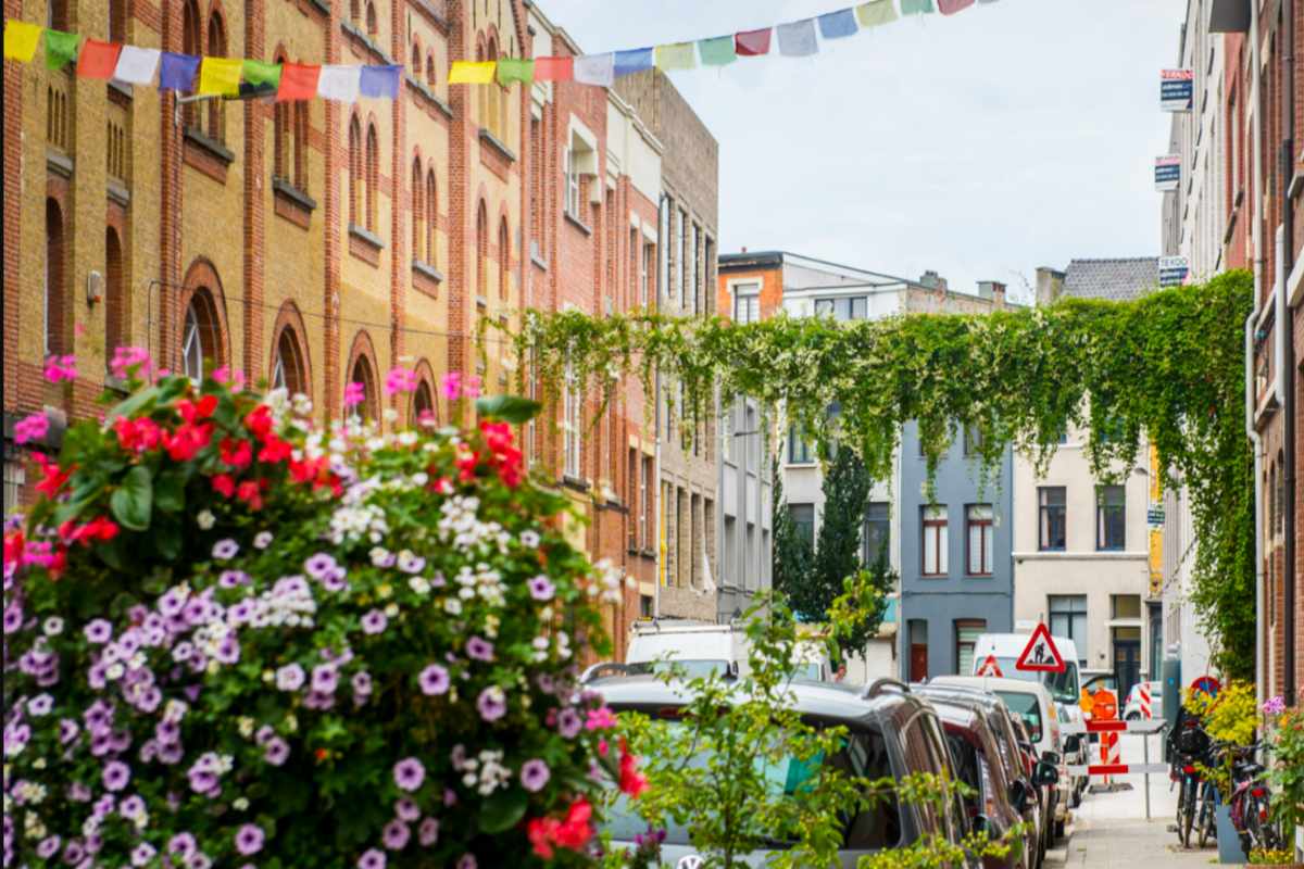 Antwerp Promotes Urban Gardening Through "Buurt in Bloei" Project