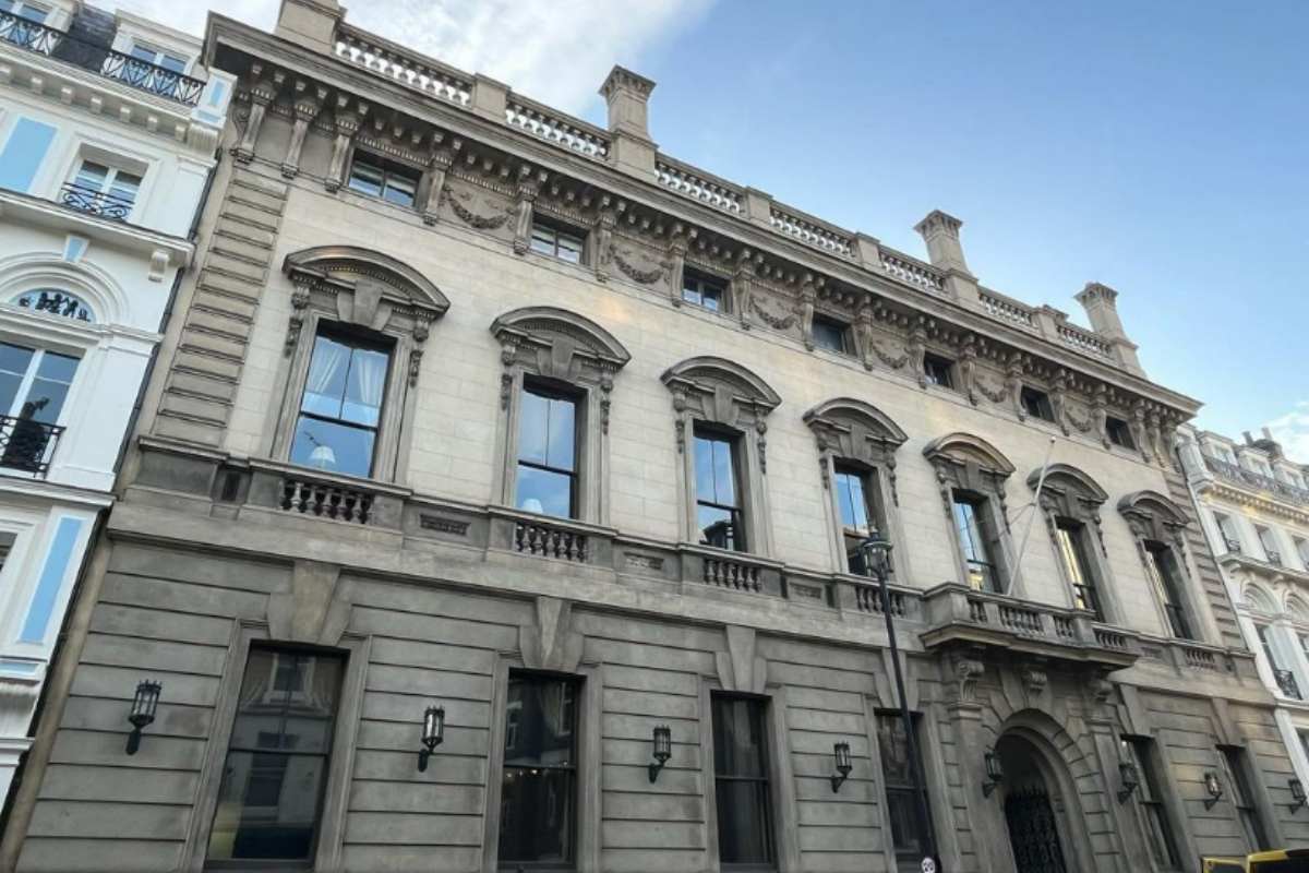 London's Garrick club votes to admit women