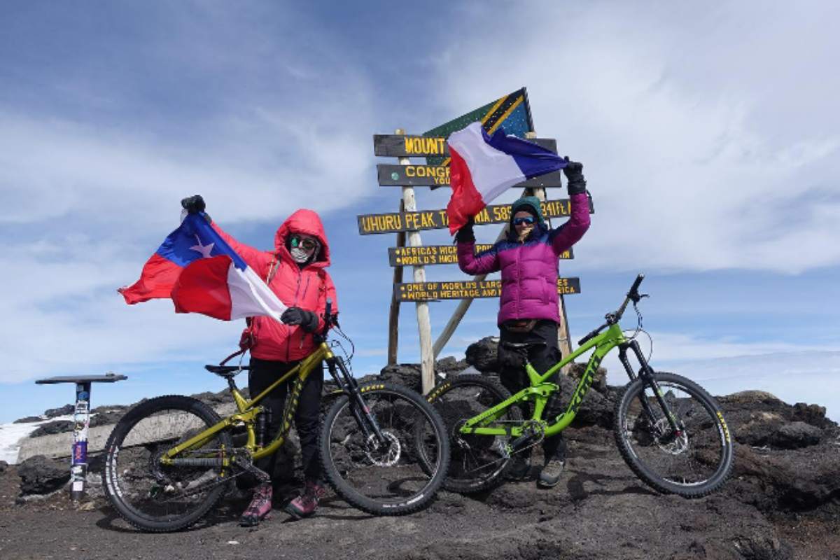 Women climb Mount Kilimangiaro